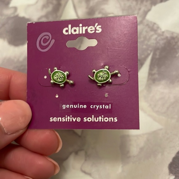 NWT Claire's Y2K enamel crystal turtle stud earrings - Picture 1 of 4